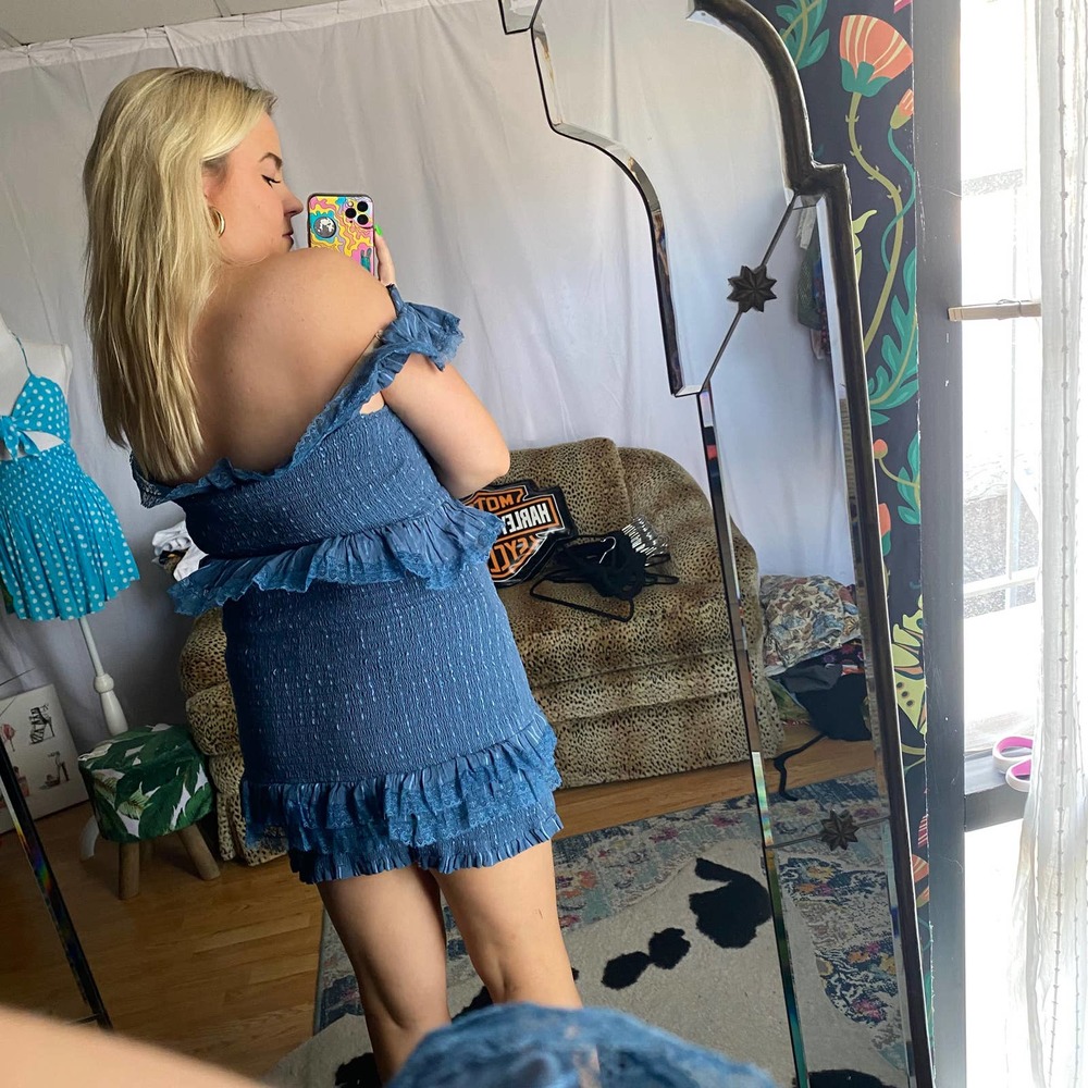 Tularosa Teri Off The Shoulder Smocked Ruffle Mini Dress Blue Size XL - Picture 2 of 5